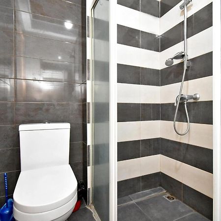 Aaaa Hotel Yerevan Exterior photo
